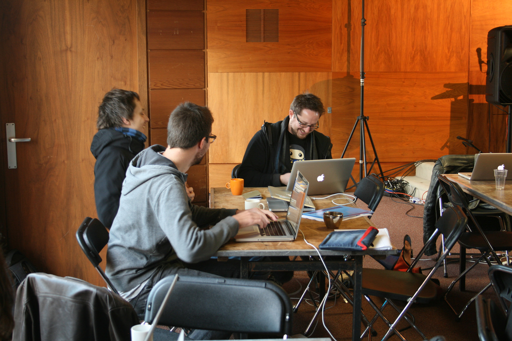 CODE CAMPING PHOTO_HL