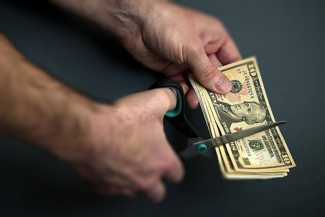 Should Entrepreneurs Grow Revenue or User Count?