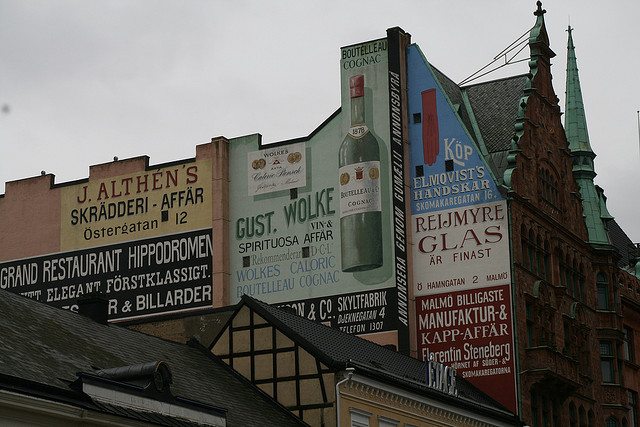 Samsung Vacuum Cleans Up After Crazy Hipsters Who Act Like Hyperactive 12 Year Olds