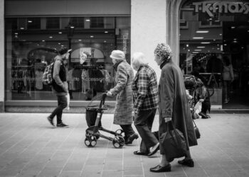 How to Get New Customers by Targeting New Markets