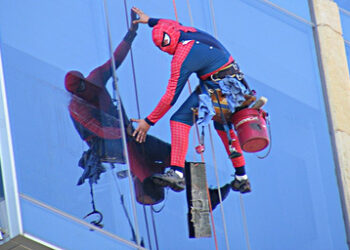 How To Know When It Is Time To Quit Your Day Job