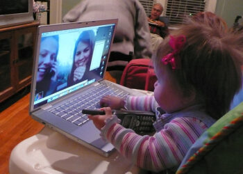 Discover the Main Differences between Video Conferencing and Teleconferencing