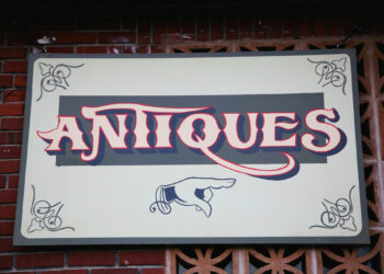 Shoptiques Does International Shopping for You