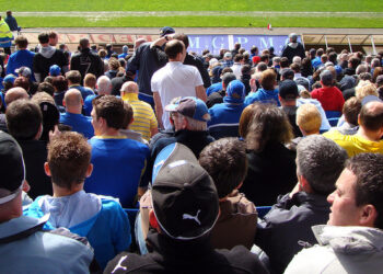 How Aspiring Entrepreneurs Can Stand Above the Crowd