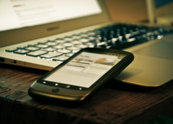 Mobile Device Connectivity Changing Ecommerce Business