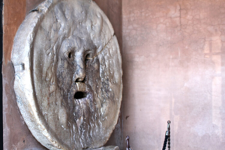 Researchers Building Social Media Lie Detector