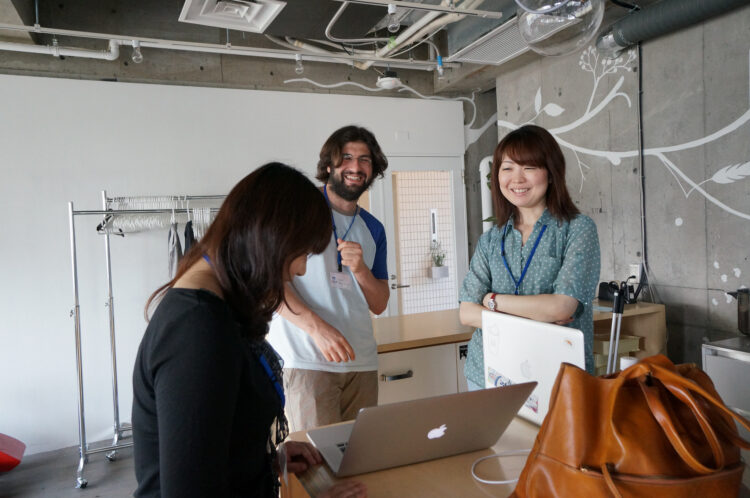 Smart Entrepreneurs Build Startups Without Investors