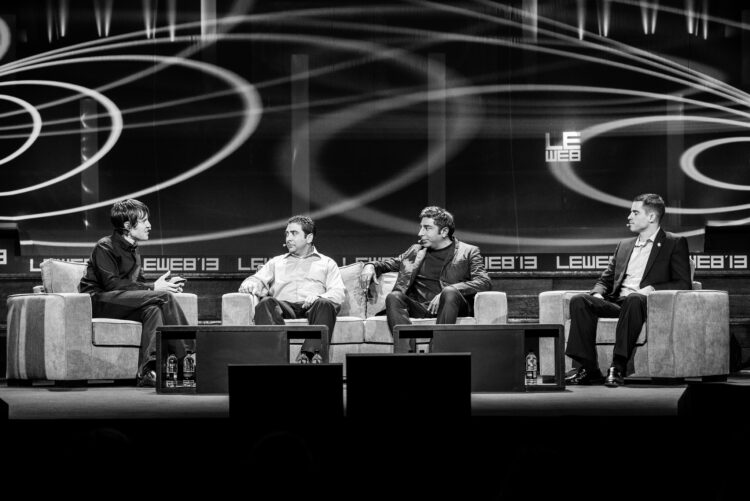 How to Stand Out at Tech Startup Conferences