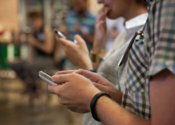 Smart Startups Learn How to Create and Manage Hype