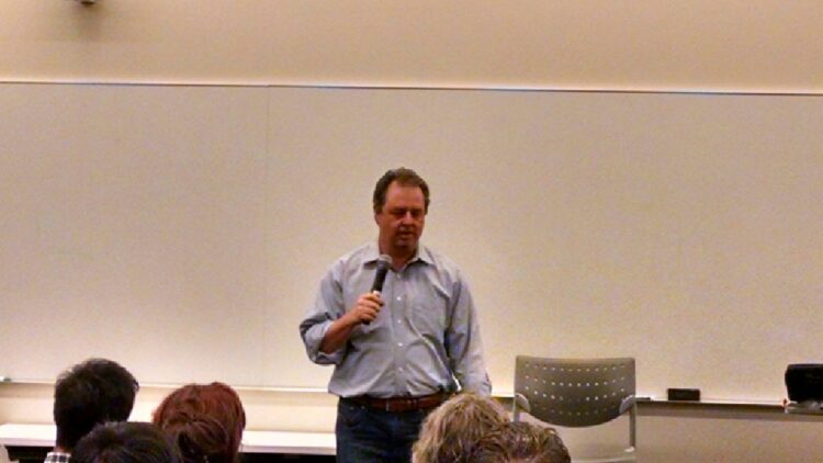 These 5 Startups Covered Bands, Bling, and Bitcoin at Entrepreneurs Roundtable 72