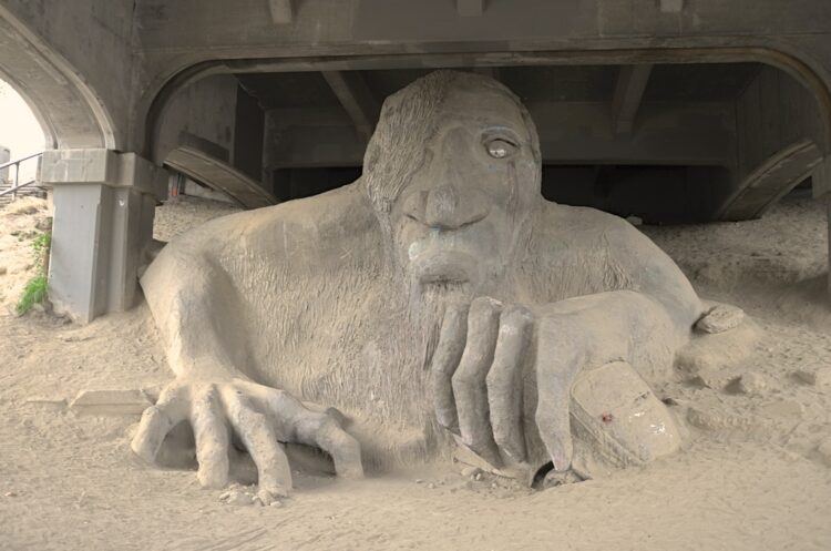 Investing Against Patent Trolls