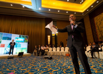 4 Strategies for a Successful Pitch to a National Retail Chain