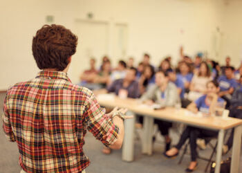 How Major Corporations Can (and Should) Think Like Startups