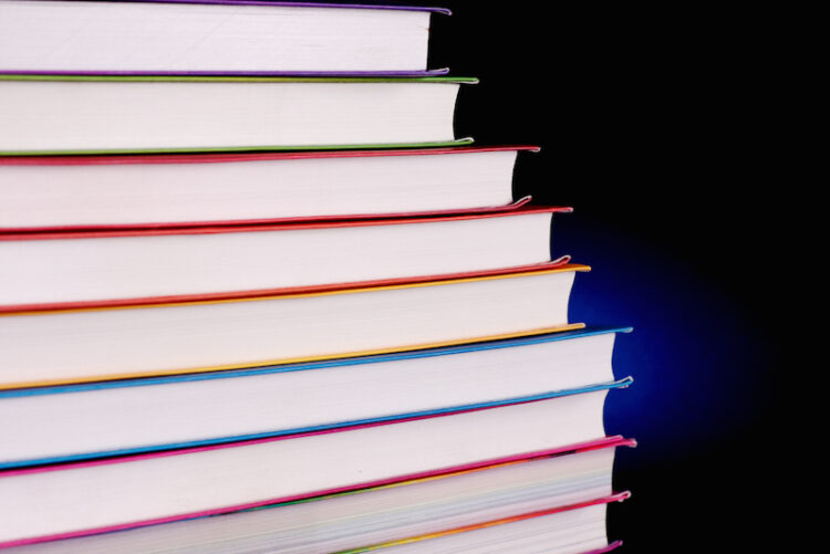 48 Books to Add to Your Tech Reading List for 2016