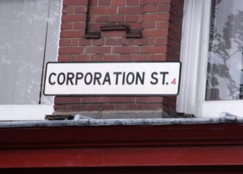 3 Reasons Why Crowdfunding Needs to be with Corporations, not LLCs