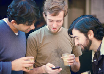 5 Ways Extroverts Can Step Up Their Networking Game