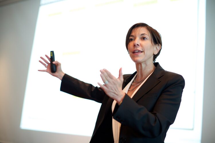 How to Score a Meeting With Top Investors