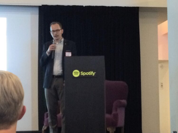 Redesigning Photography For The Mobile Photographer