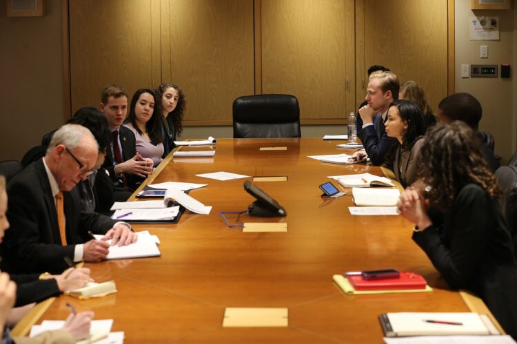 Why Sales Teams Should Care About Cognitive Dissonance