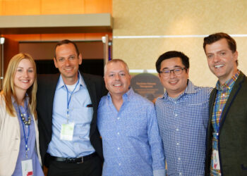 Advisors vs. Mentors: What’s the Difference?