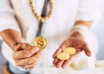 Helping Women Invest in Crypto